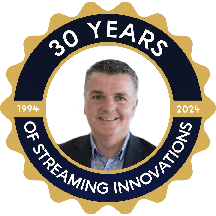 Jeroen Krouwels van Hihaho op een badge van 30 Years of Streaming Innovations